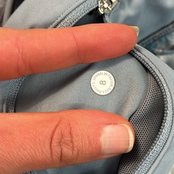 Lululemon Speed Up Low-Rise Short 2.5" Kaleidofloral Multi / Blue Cast - Picture 5 of 6